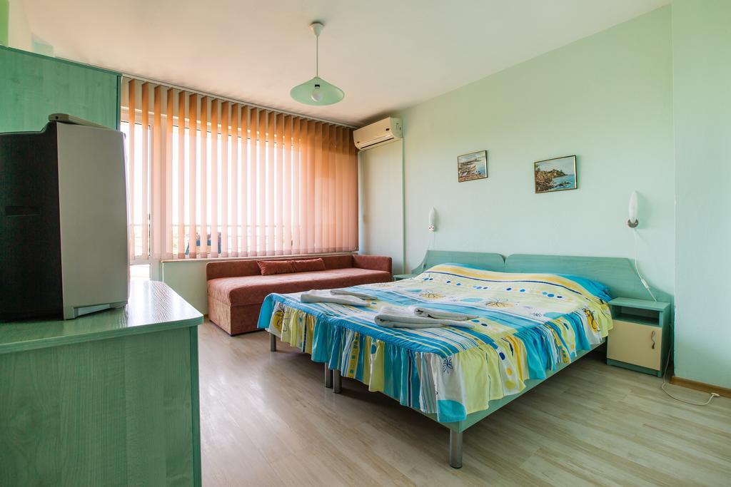 Guest House ,, Ekaterina" Несебир Екстер'єр фото